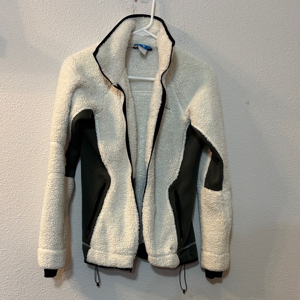 Columbia White and Black Teddy Jacket